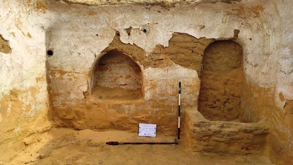 الكشف عن بقايا دير أثري بوادي النطرون