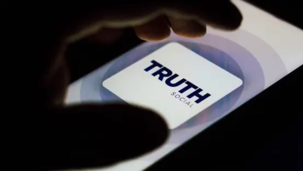 ترامب ميديا تدرس إدراج منصة "تروث سوشيال" في البورصة