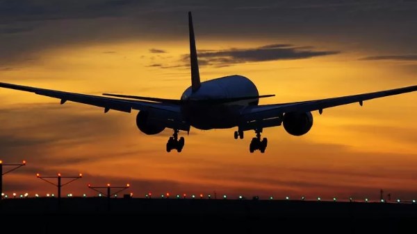 اضطراب واسع في حركة الطيران بالشرق الأوسط عقب الضربات على إيران