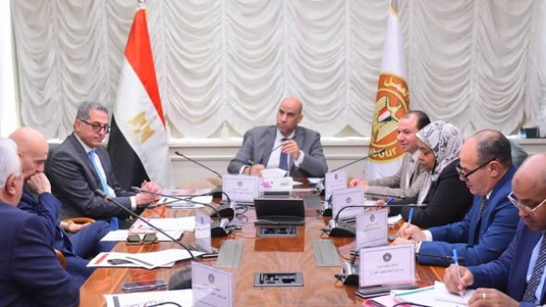 العمل: موافقات مؤقتة لتراخيص عمل الأجانب لمدة 6 أشهر لتلبية احتياجات الشركات