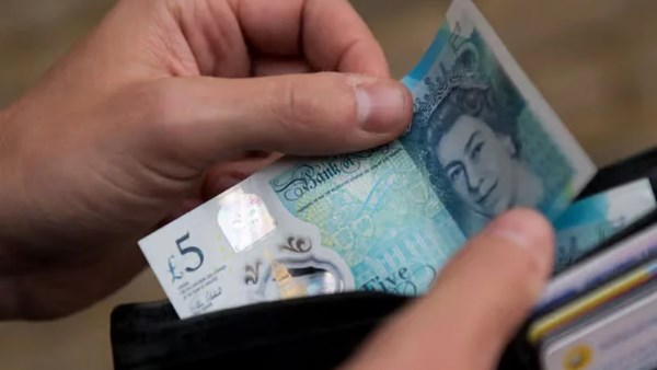 بريطانيا تبحث دعماً موجهاً للأسر الأقل دخلاً لمواجهة ارتفاع فواتير الطاقة