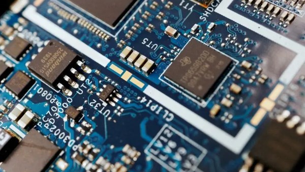 الحرب على إيران تهدد صناعة أشباه الموصلات وتقلب أسواق الطاقة والطلب العالمي