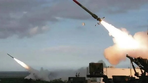 البحرين تعلن اعتراض 129 صاروخًا و221 طائرة مسيّرة منذ بدء الهجمات الإيرانية