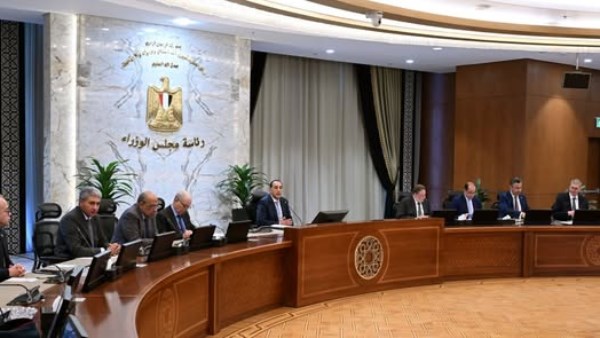 رئيس الوزراء يستعرض خطط جاهزية استدامة إمدادات الغاز الطبيعي