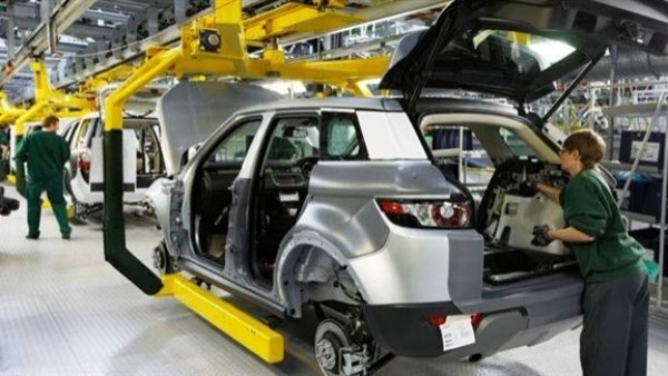 إنتاج السيارات في التشيك يرتفع 8.6% بدعم المركبات الكهربائية