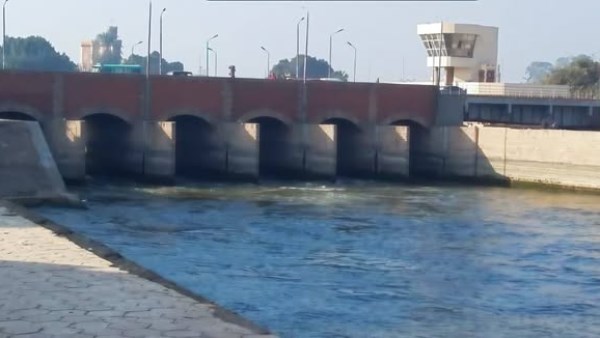 وزير الموارد المائية يستعرض حالة المناسيب أمام القناطر الرئيسية على نهر النيل وفرعيه
