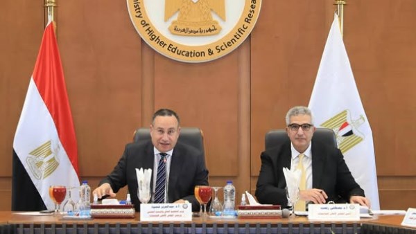 وزير التعليم العالي يوجه بعدة إجراءات تنفيذية لترشيد استهلاك الطاقة بالجامعات والمعاهد 