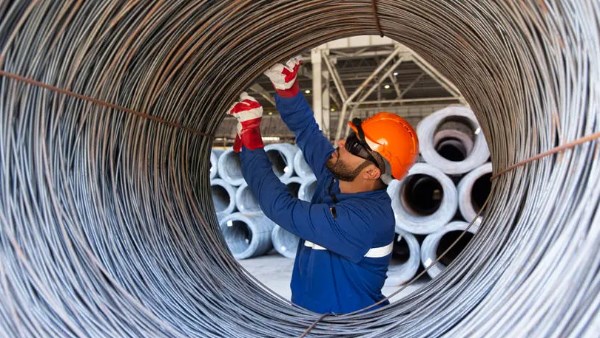 فولاذ القابضة البحرينية تعلن القوة القاهرة وتعلق بعض عملياتها بسبب اضطرابات المنطقة