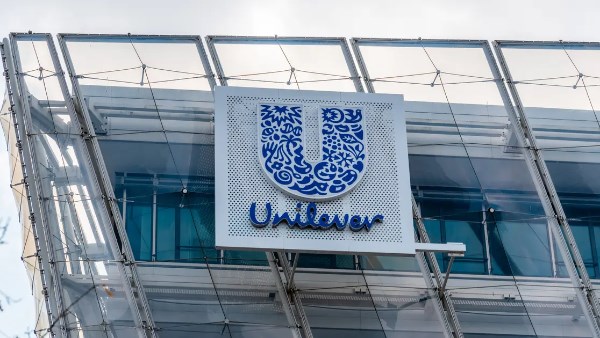 يونيليفر تدرس دمج قطاع الأغذية مع ماكورميك في صفقة قد تتجاوز 60 مليار دولار