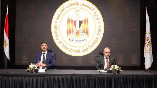 وزيرا الاستثمار والصناعة