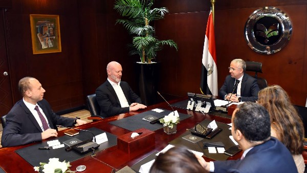 وزير الاستثمار