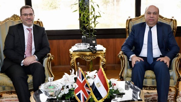 وزير الطيران المدني