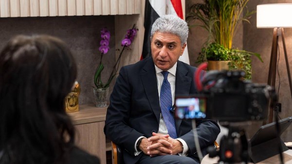 وزير السياحة