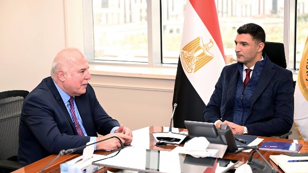 وزير الصناعة