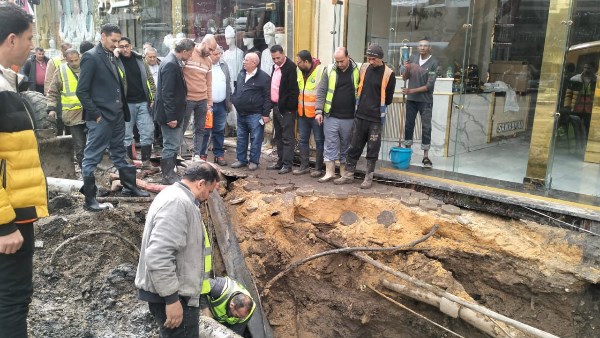  كسر بخط مياه رئيسي