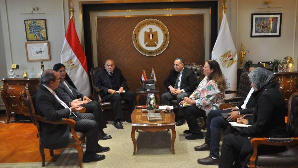 الدكتور عبدالعزيز قنصوة