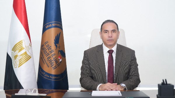 الدكتور إسلام عزام