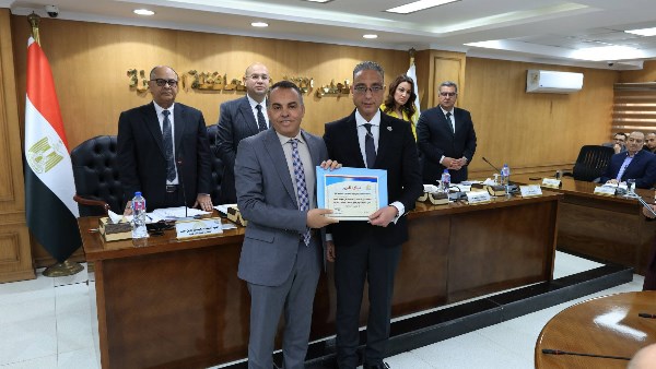 محافظ الجيزة 