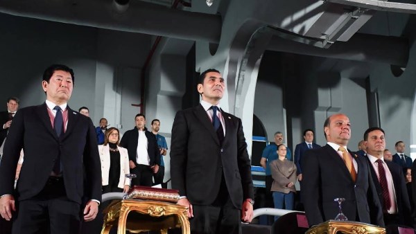 وزير الشباب والرياضة 