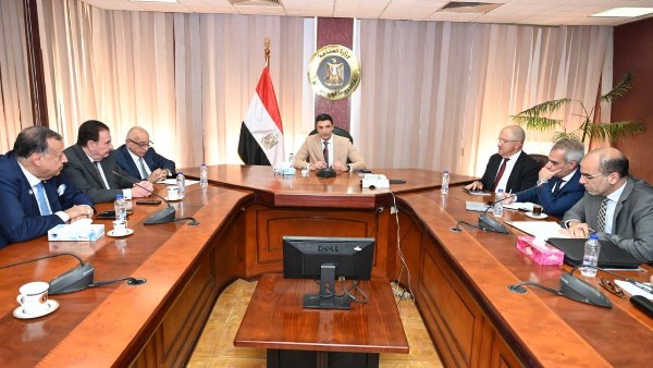 وزير الصناعة