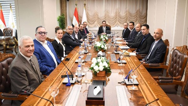 وزير الشباب والرياضة