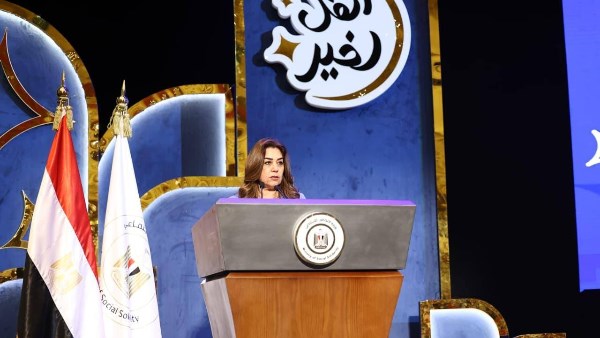  الدكتورة منال عوض وزيرة التنمية المحلية والبيئة 