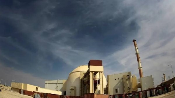 الوكالة الدولية للطاقة الذرية: ضربات قرب محطة بوشهر النووية دون أضرار بالمنشأة