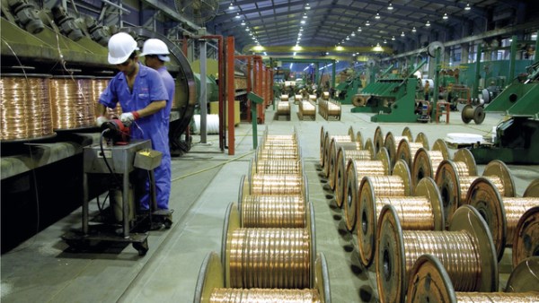 الإمارات تتمسك بمستهدفات القطاع الصناعي رغم التحديات الراهنة