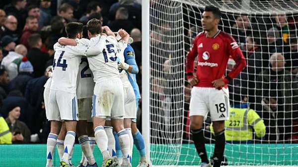 مانشستر يونايتد يسقط أمام ليدز ويُعقّد موقفه في صراع المراكز المتقدمة