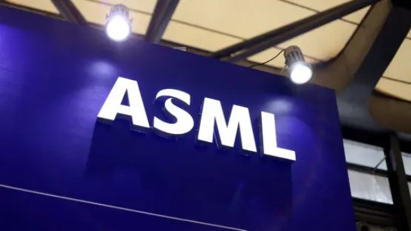 ASML الهولندية تسجل أرباحًا قوية وترفع توقعاتها لعام 2026 