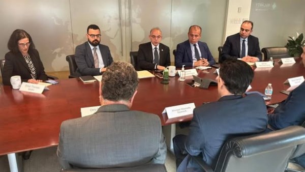 محمد فريد يستعرض فرص الاستثمار في مصر خلال لقاء مع شركات عالمية