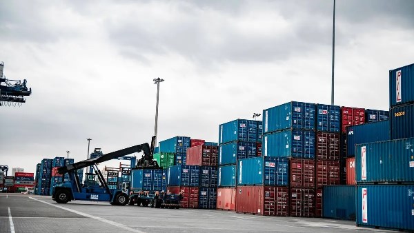 624 مليار ريال.. الصادرات غير النفطية في السعودية تسجل قفزة تاريخية خلال 2025