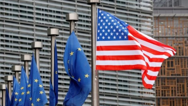 صدام محتمل بين بروكسل وواشنطن حول رسوم الكربون البحري