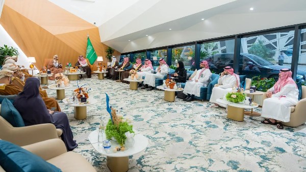 السعودية وعُمان تبحثان توسيع الشراكات الصناعية وتعزيز التكامل الاقتصادي