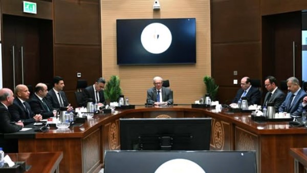 نائب رئيس الوزراء يبحث استقرار الإمدادات وتأمين احتياجات الصناعة