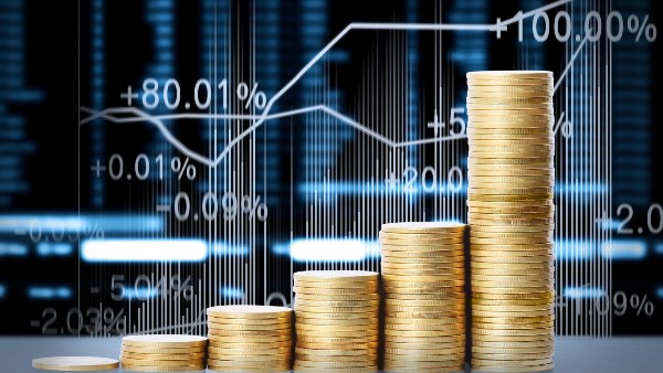 تحذيرات من أزمة سندات عالمية مع تصاعد الدين ومخاطر الأسواق المالية