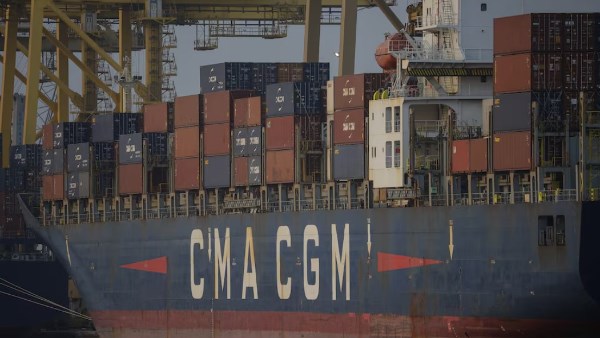  سفينة حاويات