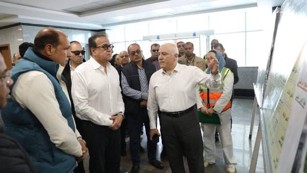 الدكتور خالد عبد الغفار 