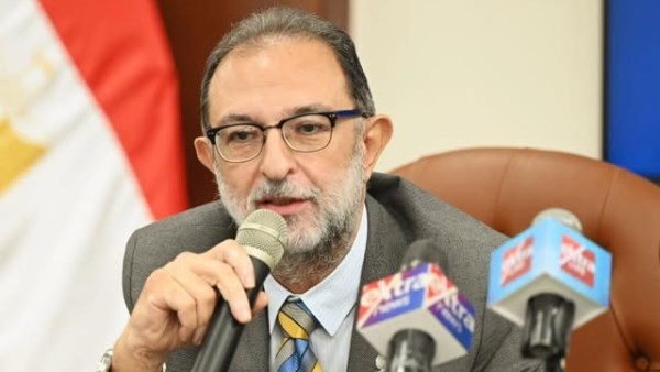 الدكتور طارق الهوبي