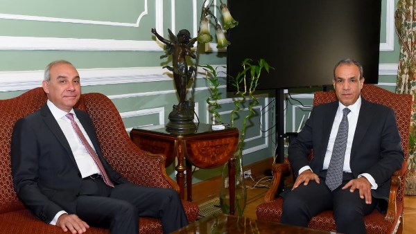 وزير الخارجية