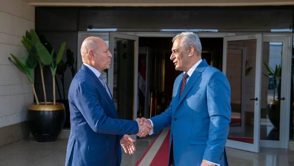 جمبلاط ومحافظ القاهرة