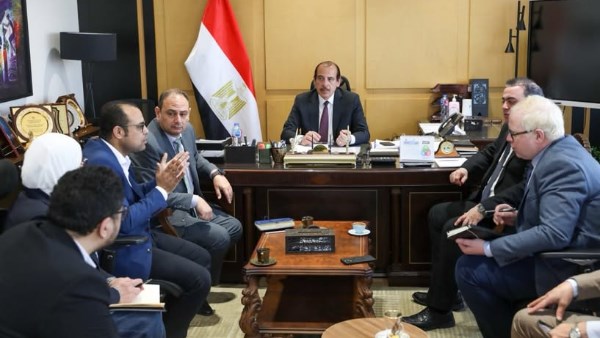 الدكتور عمرو قنديل