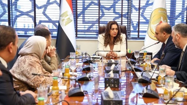 الدكتورة منال عوض