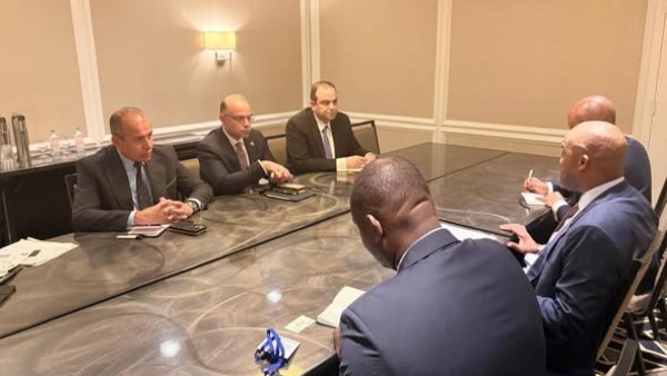 وزير الاستثمار 