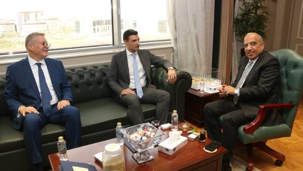 وزراء "الكهرباء" و"البترول" و"الصناعة"