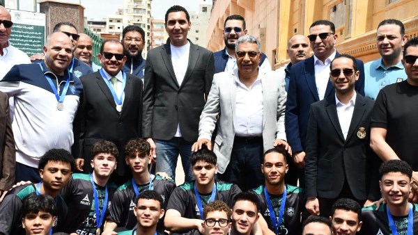  وزير الشباب والرياضة