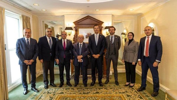 الدكتور حسين عيسى