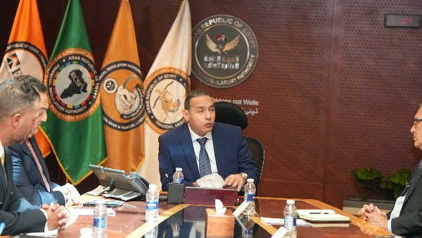  الدكتور إسلام عزام