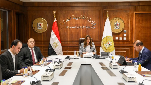 وزيرة التنمية المحلية