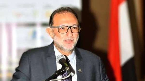 الدكتور طارق الهوبي